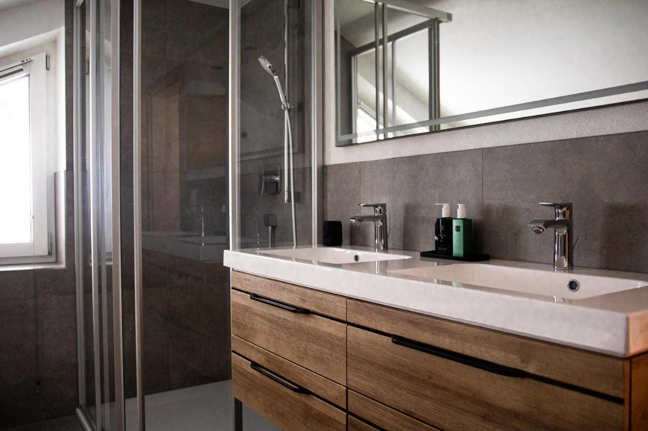 Pult Apartment Fendels